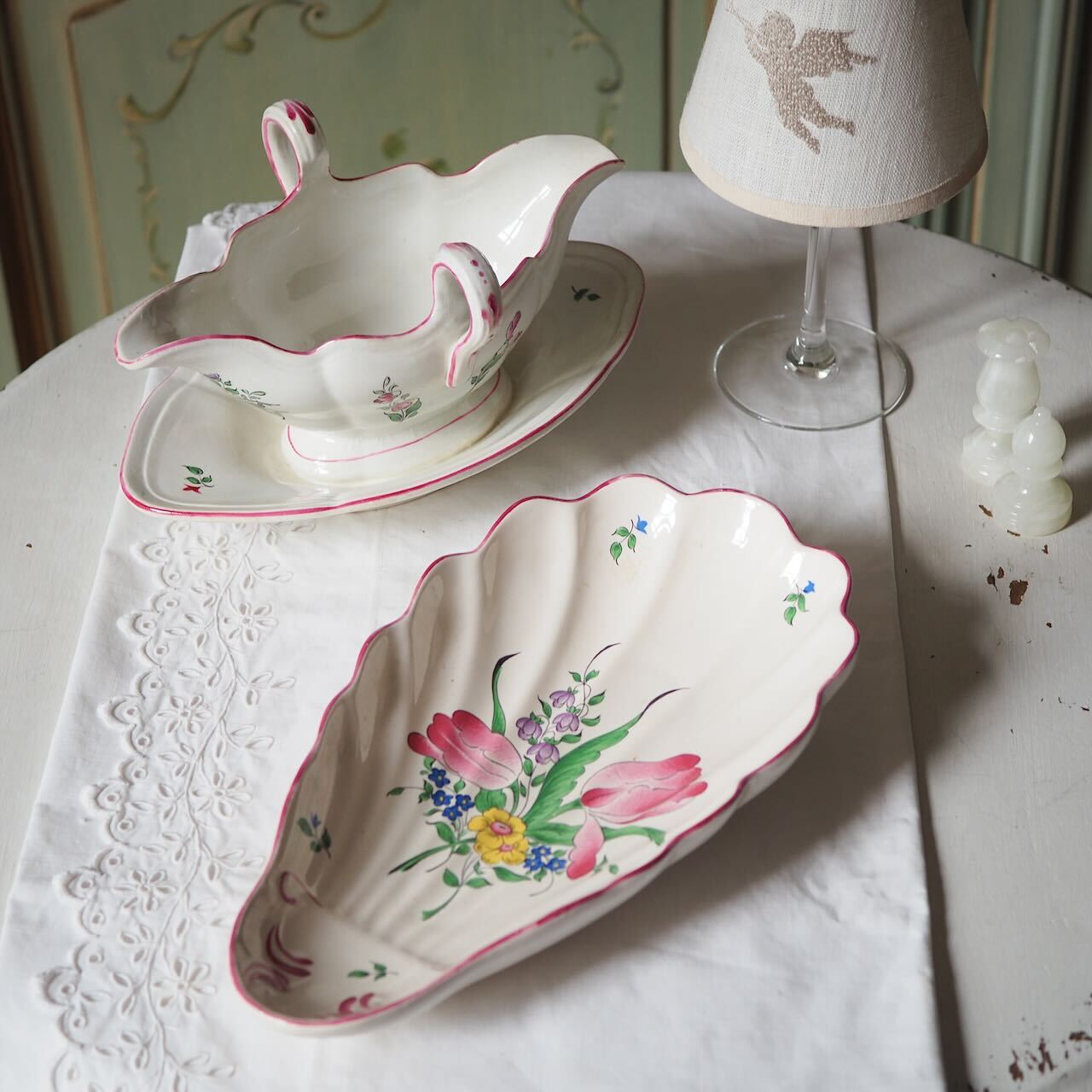 サルグミンヌの花リムオーバルプレート | ヴィラモンローズ