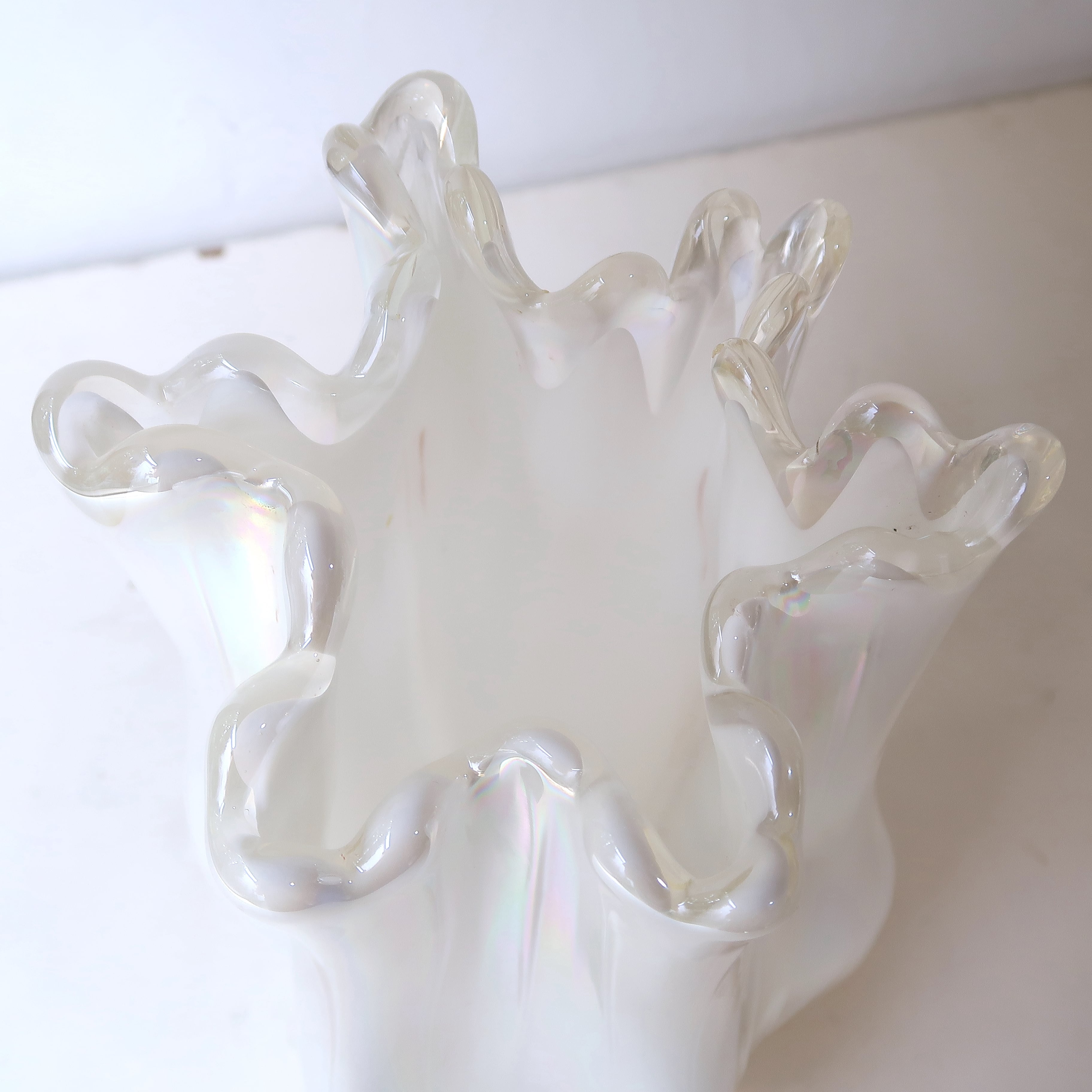 手作り一品もの花瓶白色高級感オーロラ