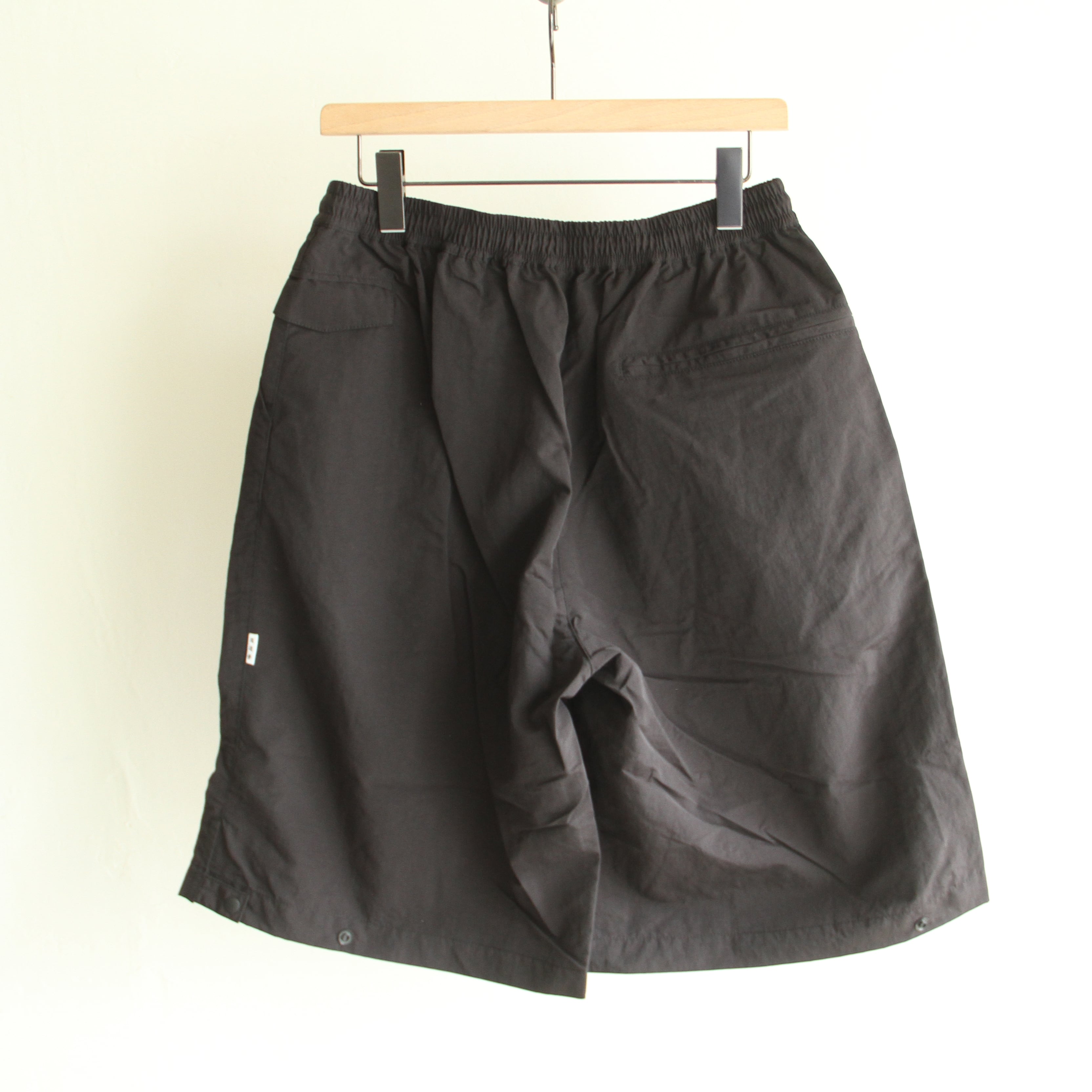 迷迭香 Nylon harvest loose shorts | Terminal