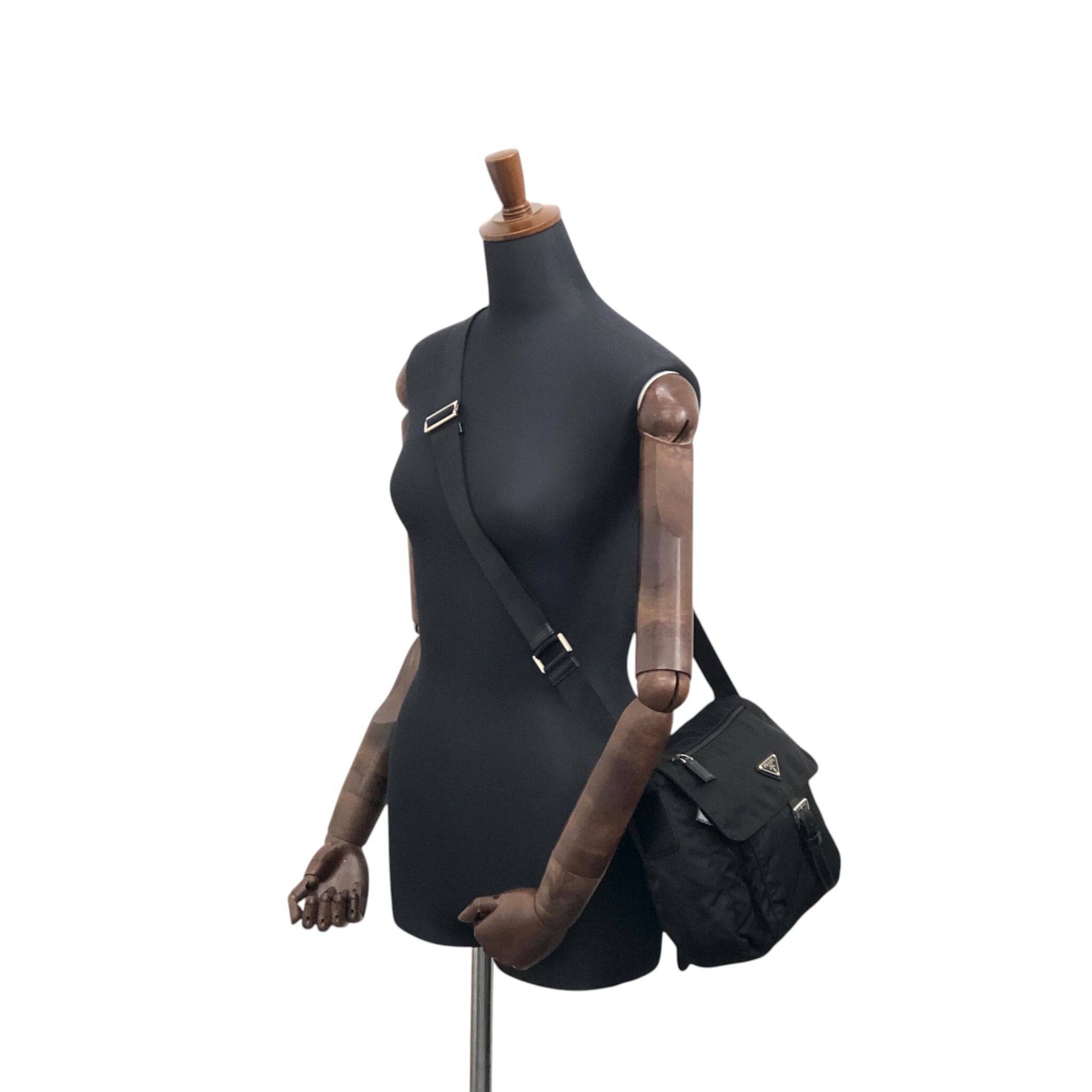 PRADA プラダ ショルダーバッグ ブラック トライアングル フロント