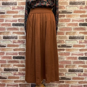 Brown Pleats Knit Skirt