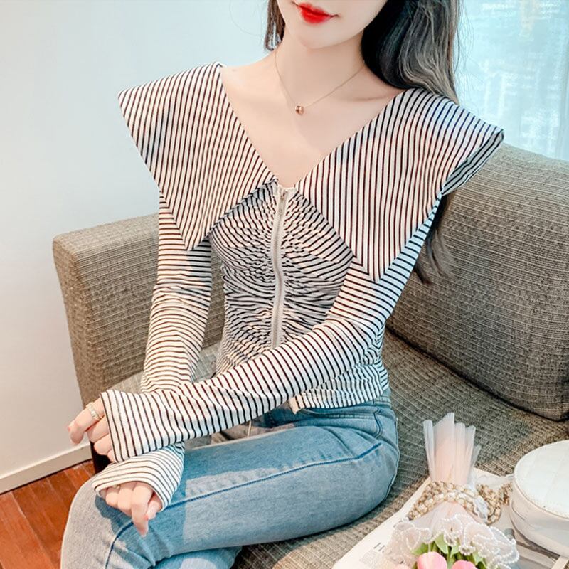 【新作】【送料無料】 ファッションストライプ人形襟長袖 Tシャツ女性のための春の新スリムフィットプリーツショートボトシャツトップ服 0290692372010