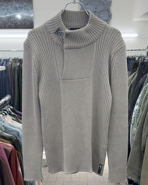 AW2009 EMPORIO ARMANI METAL HOOK SWEATER