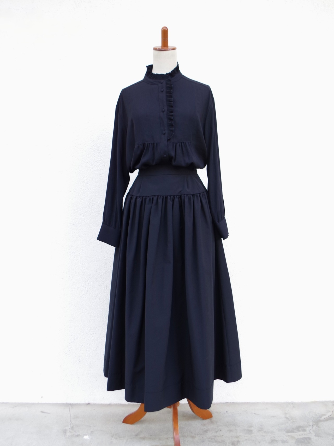 Pale Jute Black skirt Ⅱ