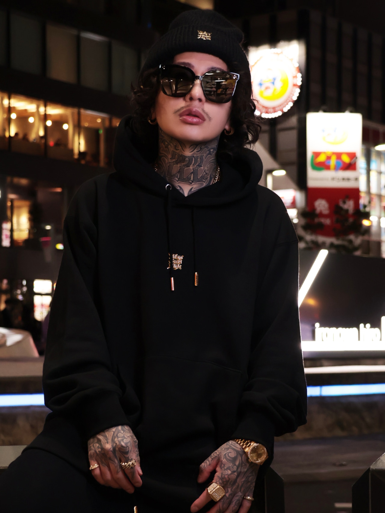 TOKYO GANG STYLE PLATE LOGO HOODIE(GOLD)