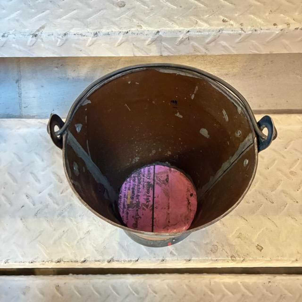 インド　リサイクルアイアンバスケット　Ｓ　RECYCLED BUCKET　アイアン製バケツ　ガーデニング　ゴミ箱　鉢カバー　アソート　プランターカバー　