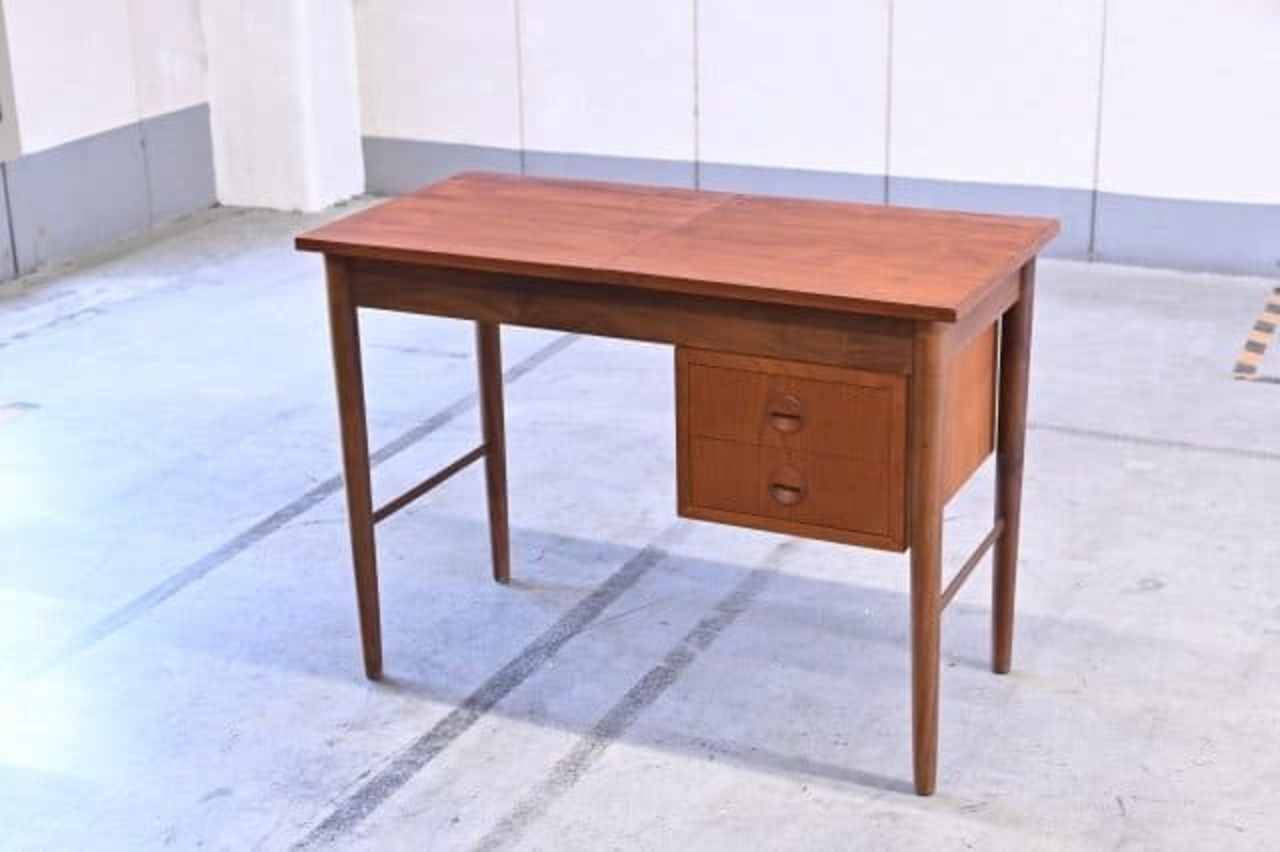 北欧ビンテージ デンマーク製 チーク材 デスク ドレッサー 鏡台 机 片袖 引き出し2杯 ミラー ミッドセンチュリー denmark【中古家具/中古インテリア/USED家具ユーズド家具/リサイクル】
