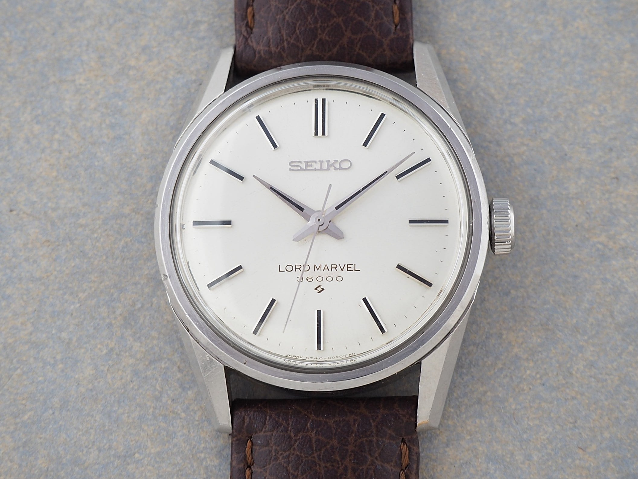 L o'clock