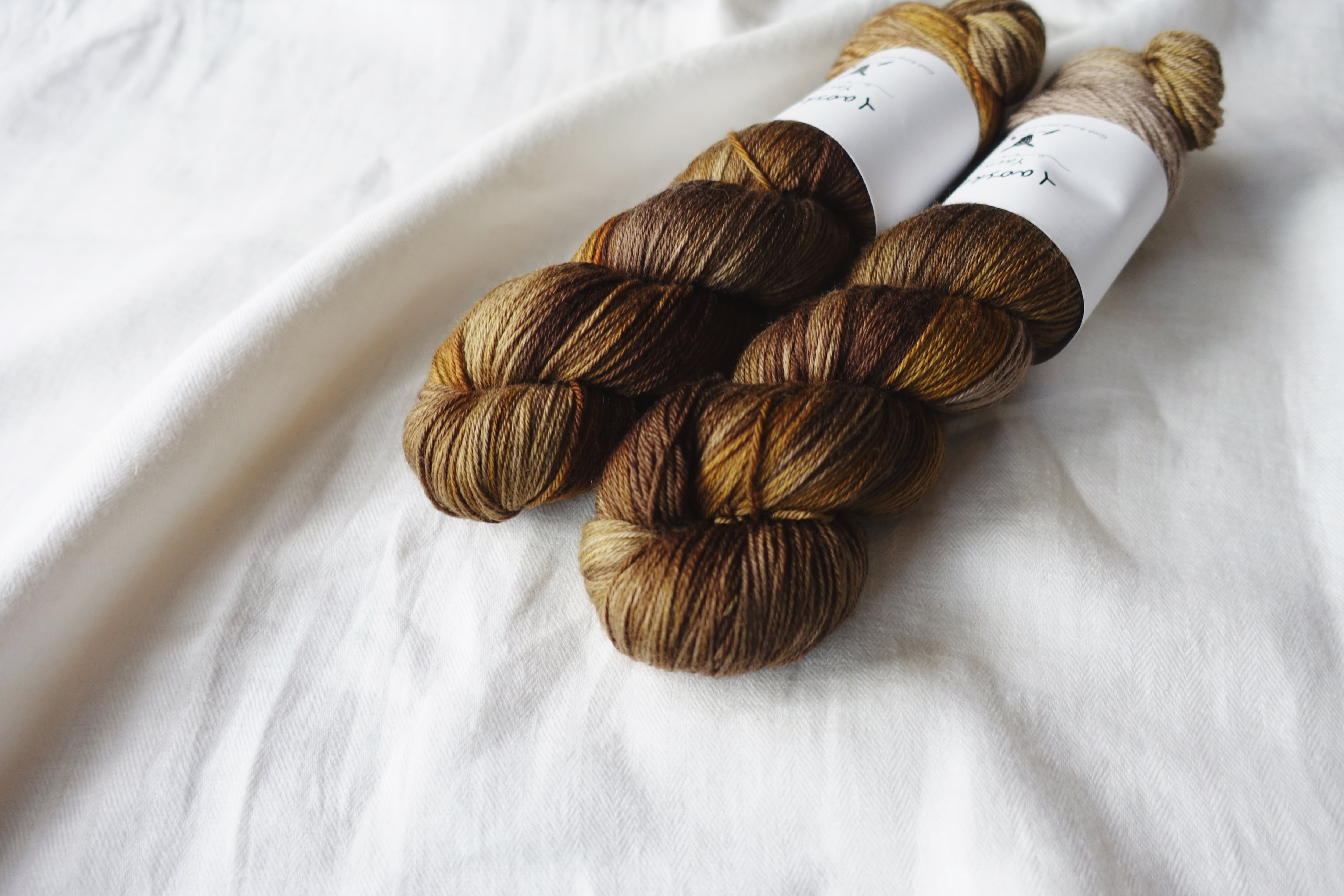 手染め毛糸]SperwashMerino100_4PLY_Smokey | 手染め毛糸のYaoskep Yarn