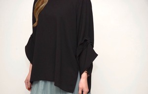 【praia】 袖タックティラウス　LER2609