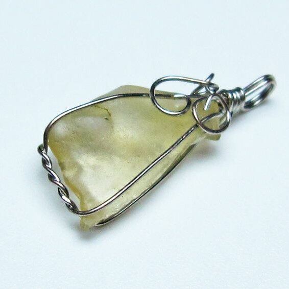 リビアングラス ペンダント 一点物 メール便可 112-13607