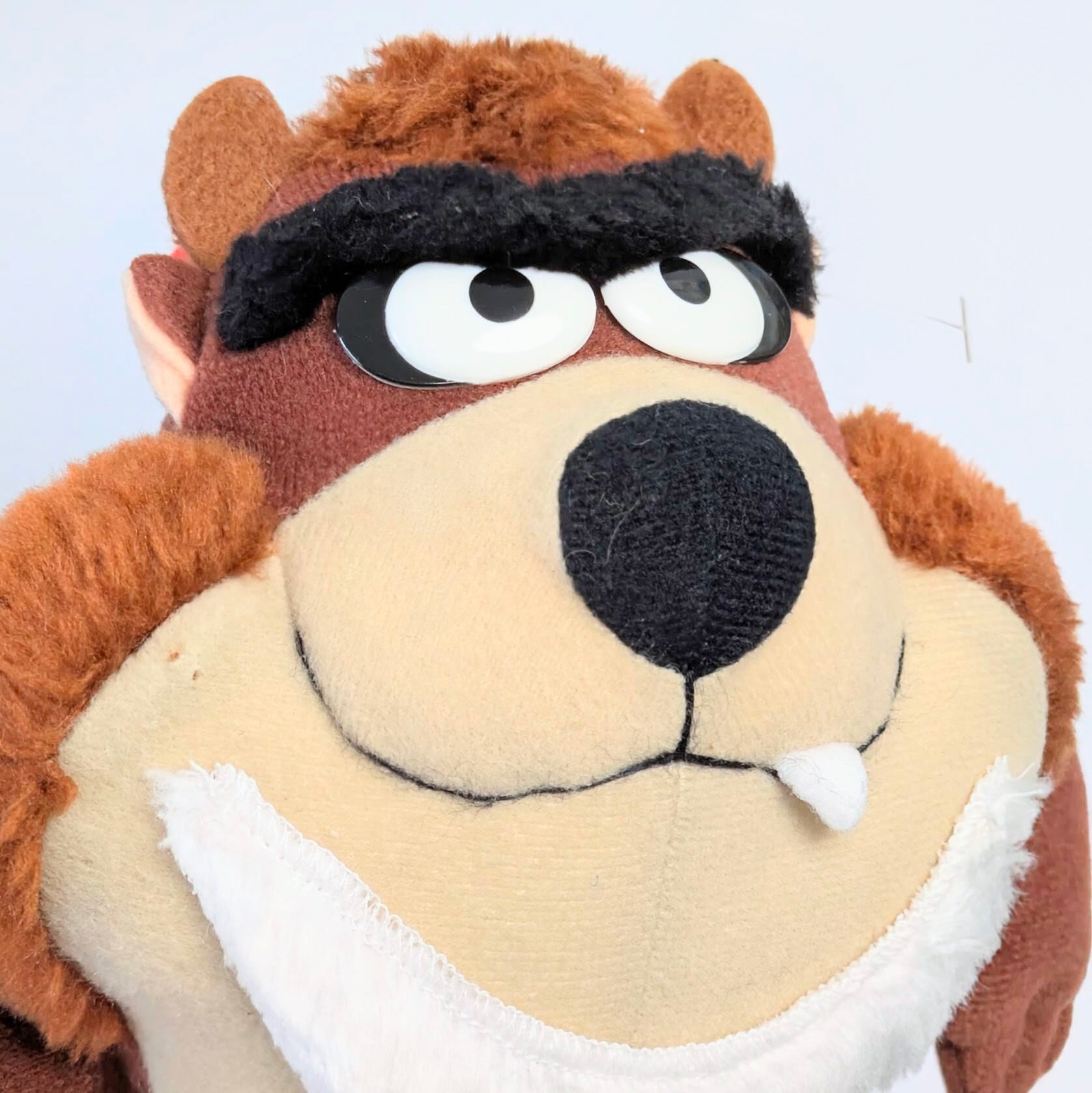 ☆VINTAGE 1992☆【 Looney Tunes ( ルーニーテューンズ )】1992 McDonald's Christmas Tasmanian Devil TAZ Stuffed Plush Looney Tunes タズマニアンデビル / マクドナルドクリスマスミールトイ / プラッシュ / ぬいぐるみ / オーナメント〚アメリカン雑貨 アメトイ〛