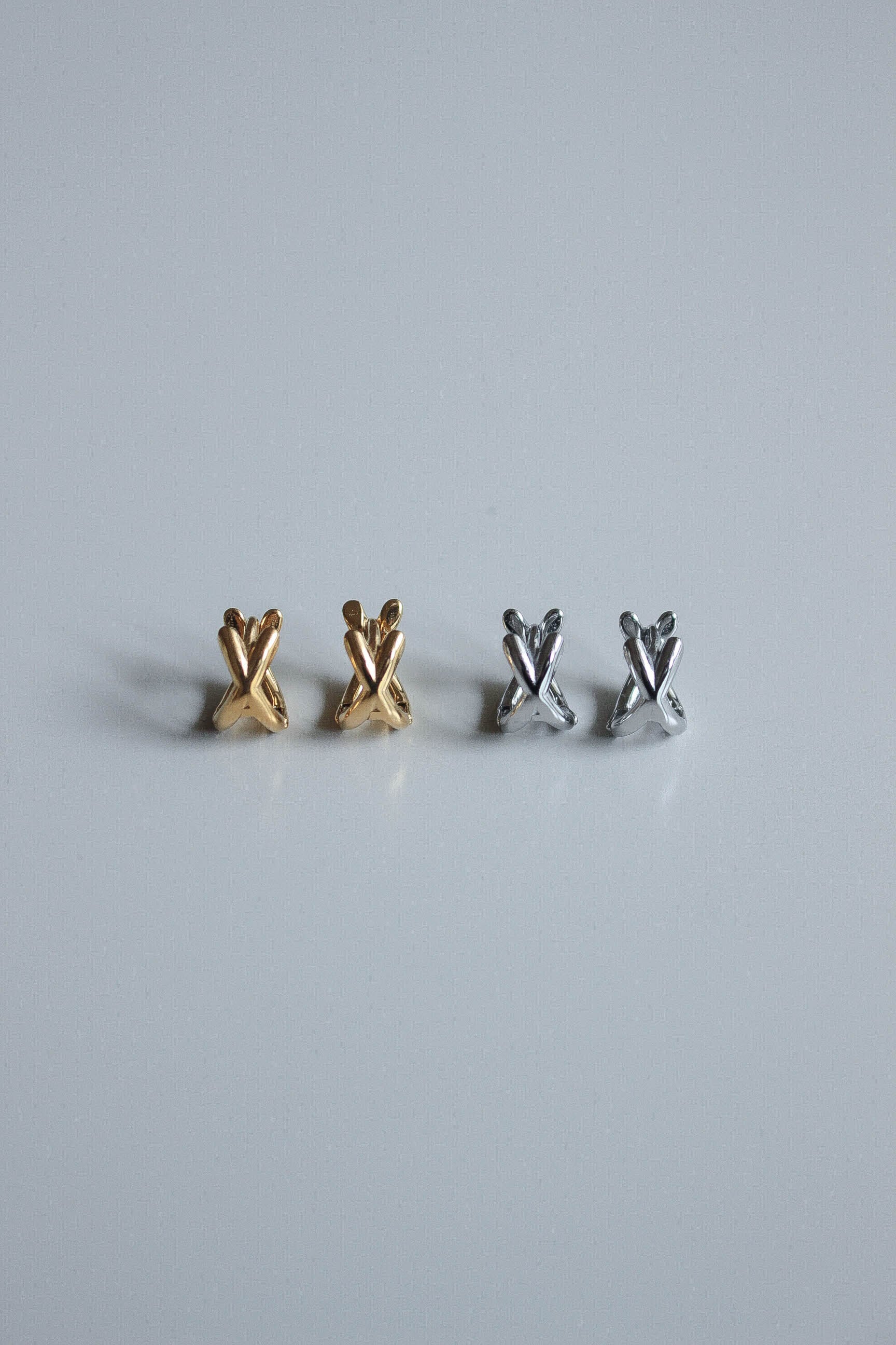 efbi オーストリア製 ヴィンテージネックレス イヤリング AUSTRIA 6/3(wed)再販 Twist Line Hoop Pierce | ebine(エビネ)|金属アレルギー