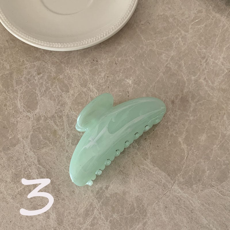 Hellミントグリーンのヘアクリップ 5s | paapilioo