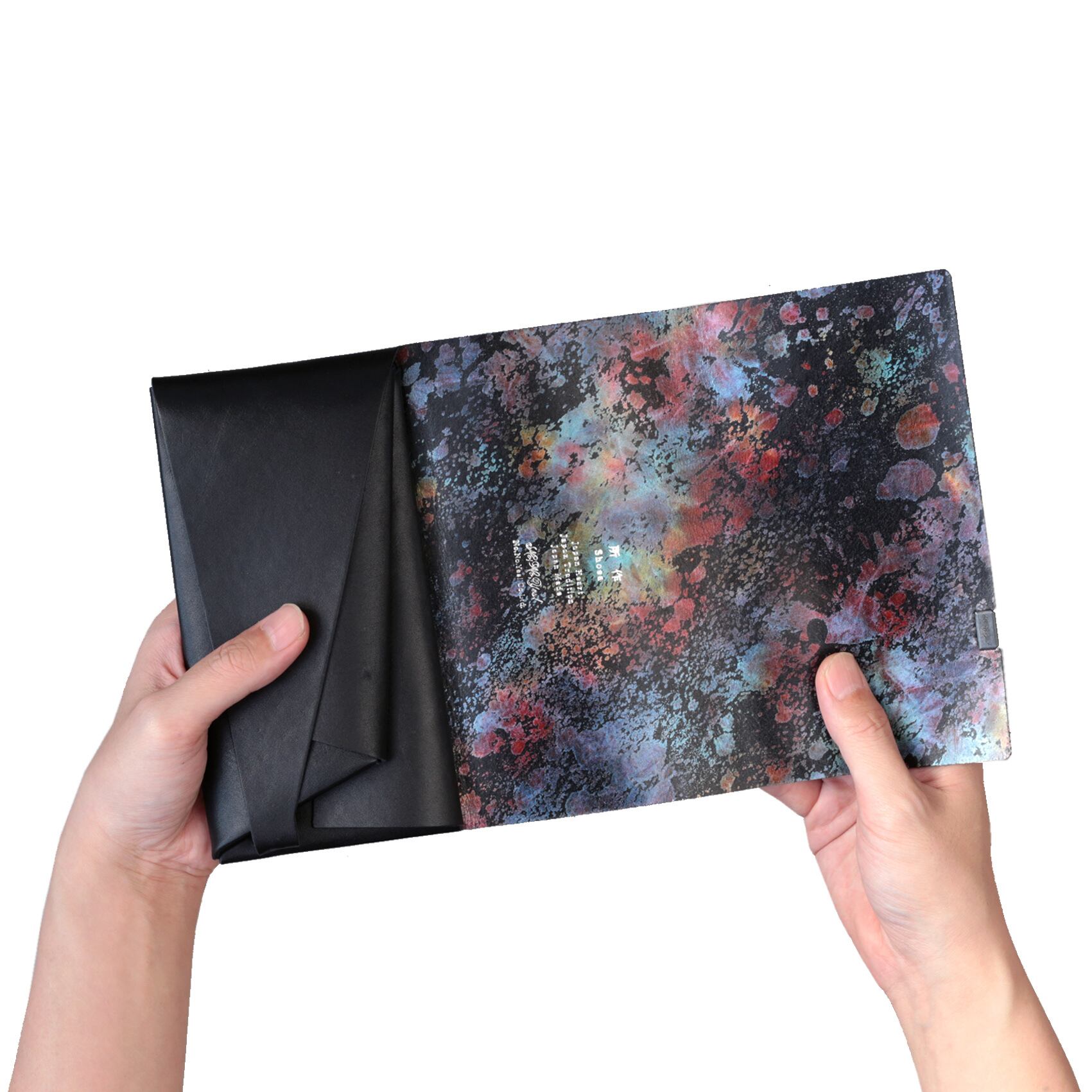 次回入荷時期未定】 Aurora ロングウォレット ブラック×オーロラ 