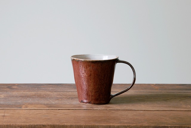 小ぶりなコーヒーカップ　赤錆