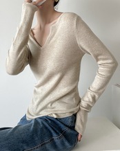 V-neck bottoming Sweater　T20105