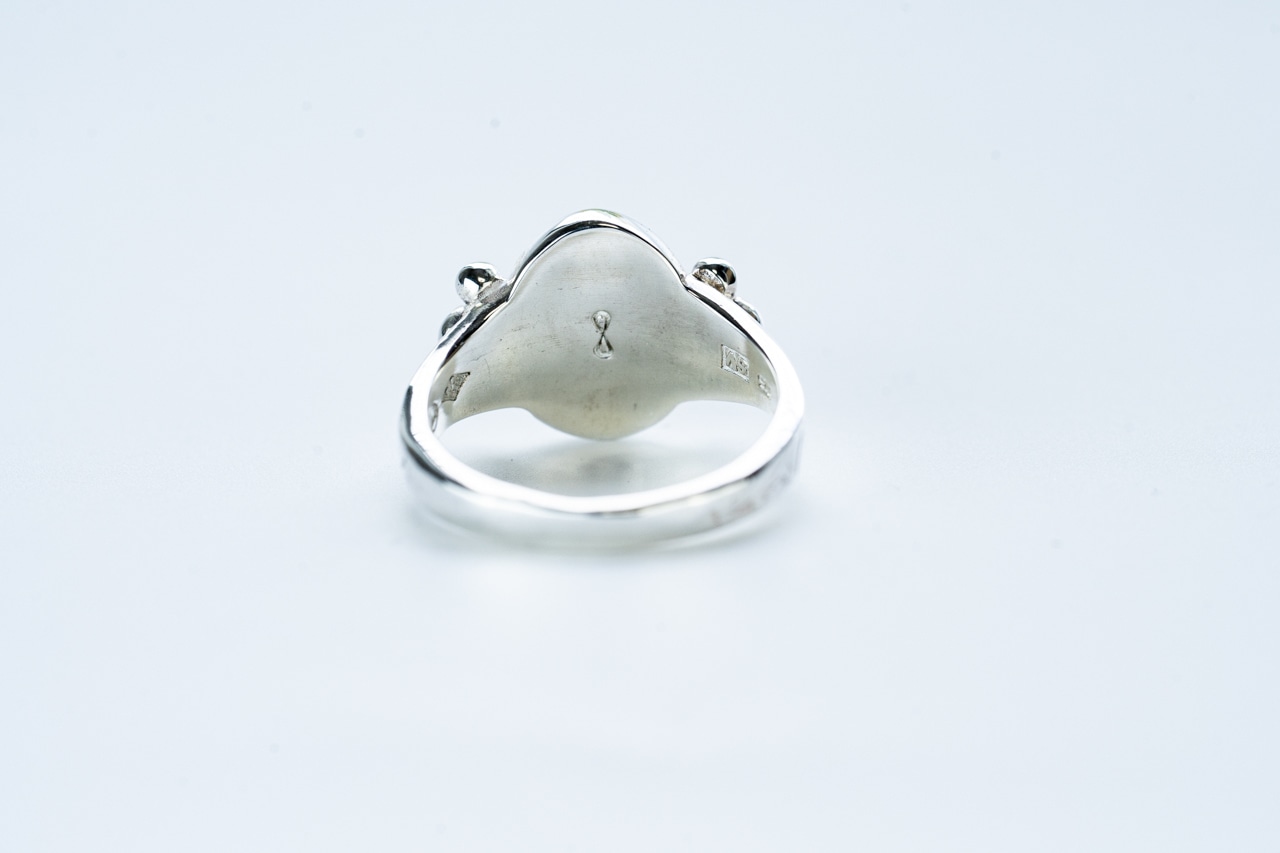 R-096 K10 Circle Native Oval Signet Ring (Sapphire)