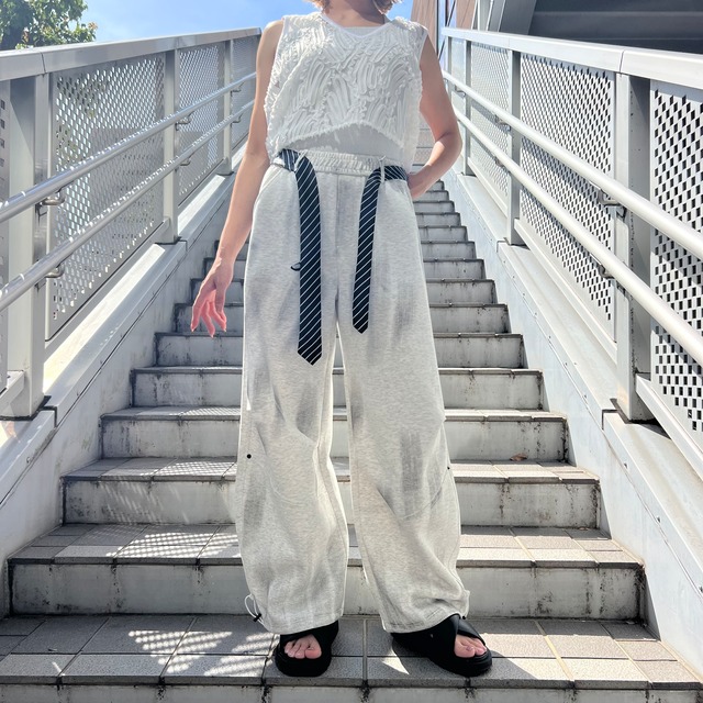ランダムボタンアシメTシャツ
