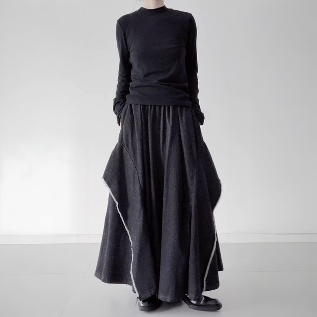 Asymmetric raw edge layered panel skirt C1499