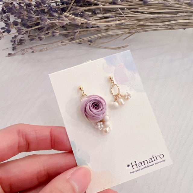 【*Hanairo】つまみ細工の小さな玉バラ耳飾り