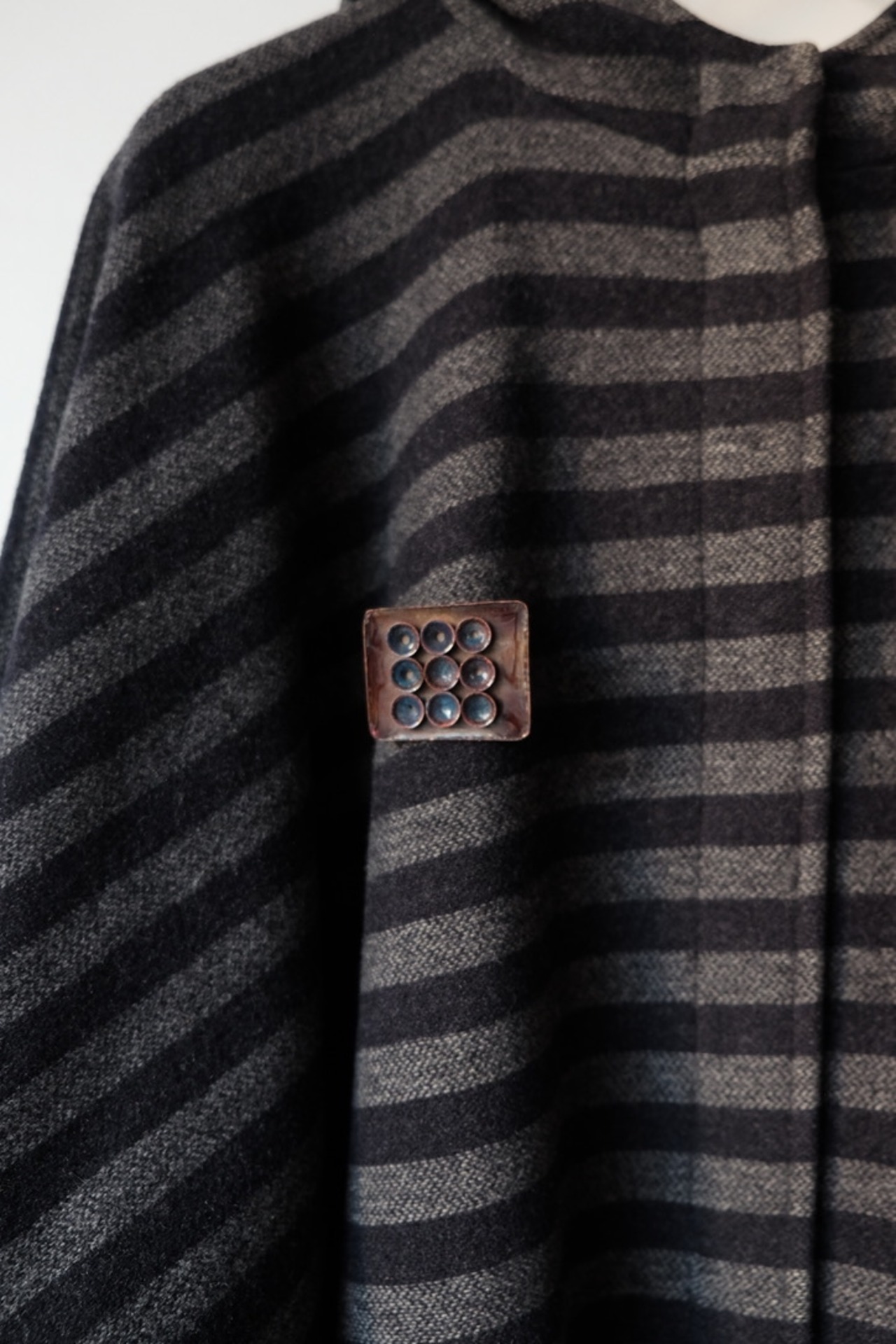 Octopus suckers relief brooch