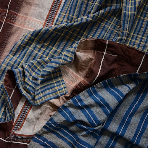 襤褸布 古布 藍染 木綿 縞模様 格子 つぎはぎ クレイジーパターン ジャパンヴィンテージ ファブリック テキスタイル リメイク素材 | boro fabric japan vintage indigo cotton crazy pattern textile