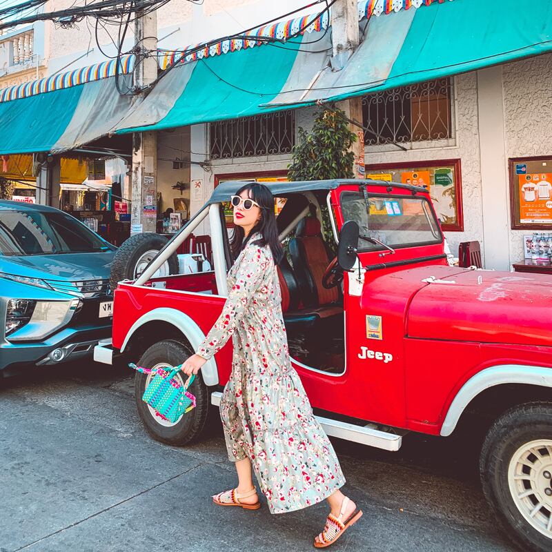 海辺のビーチスカート新しい穏やかな風の休日ドレス小花Vネック旅行スカート花大スイングドレス 延命家ファッション4394282