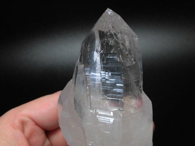 【送料無料】【高品質】神々の住む山　ガネーシュヒマール産水晶ポイント