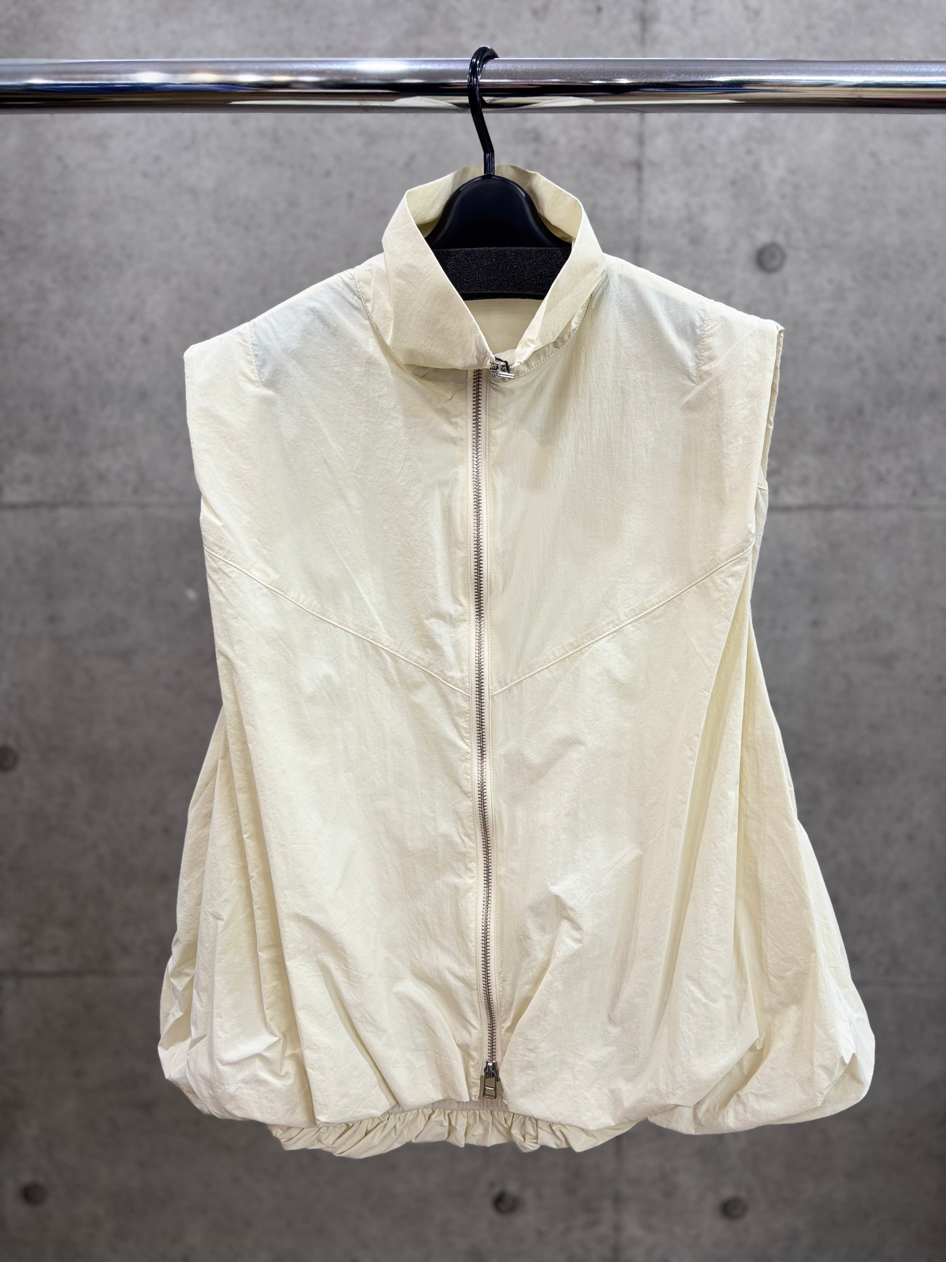 【送料無料】CLOCHE(クロッシェ) 裾バルーンジップベスト スタンドカラー アイボリー スポーティー 大人カジュアル手洗い可能 612-85647