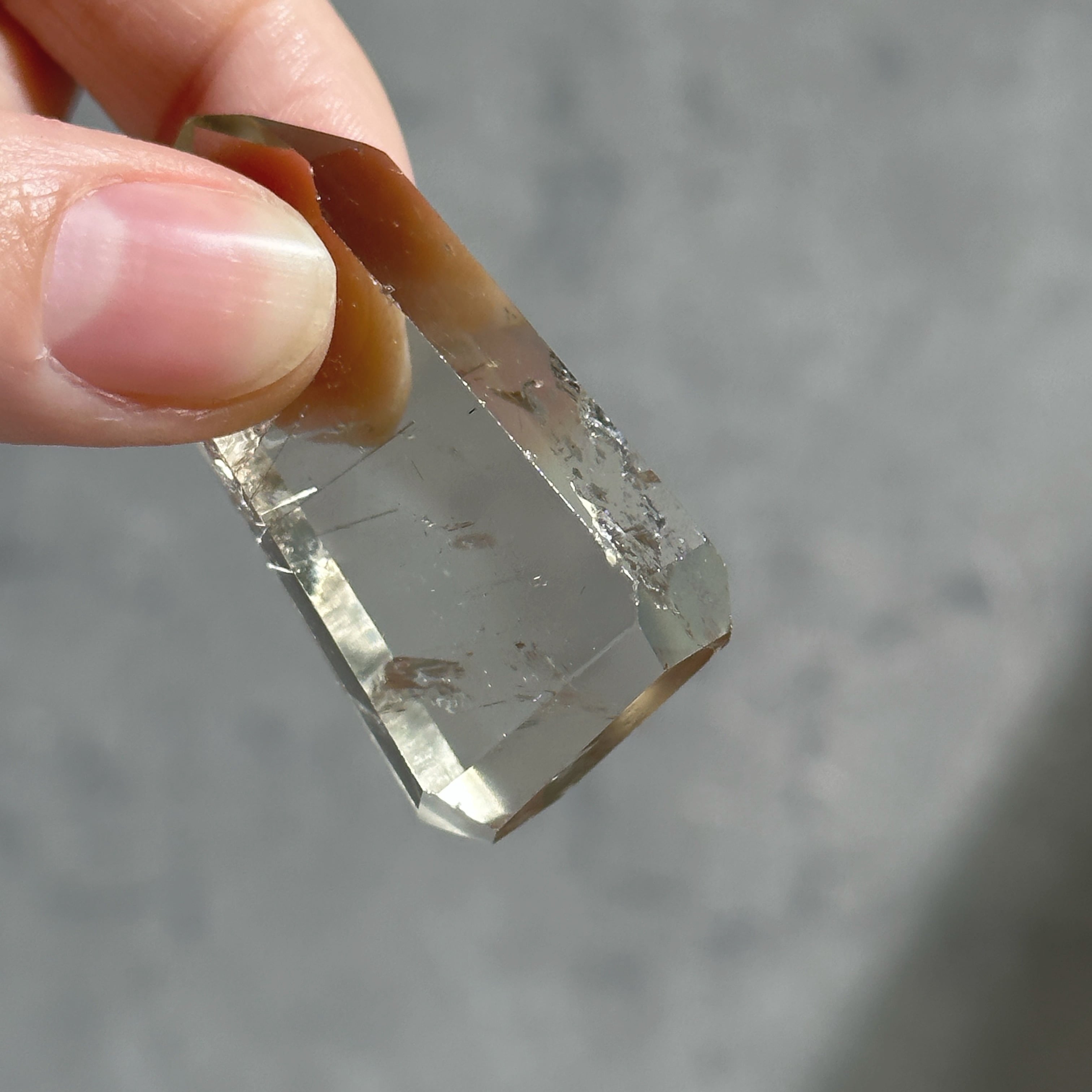 ルチル入り◎シトリン（黄水晶） タワー03◇ Citrine ◇ 天然石・鉱物