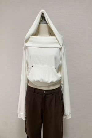 Studs Off-Shoulder C/S Hoodie (White) 2603-71-012