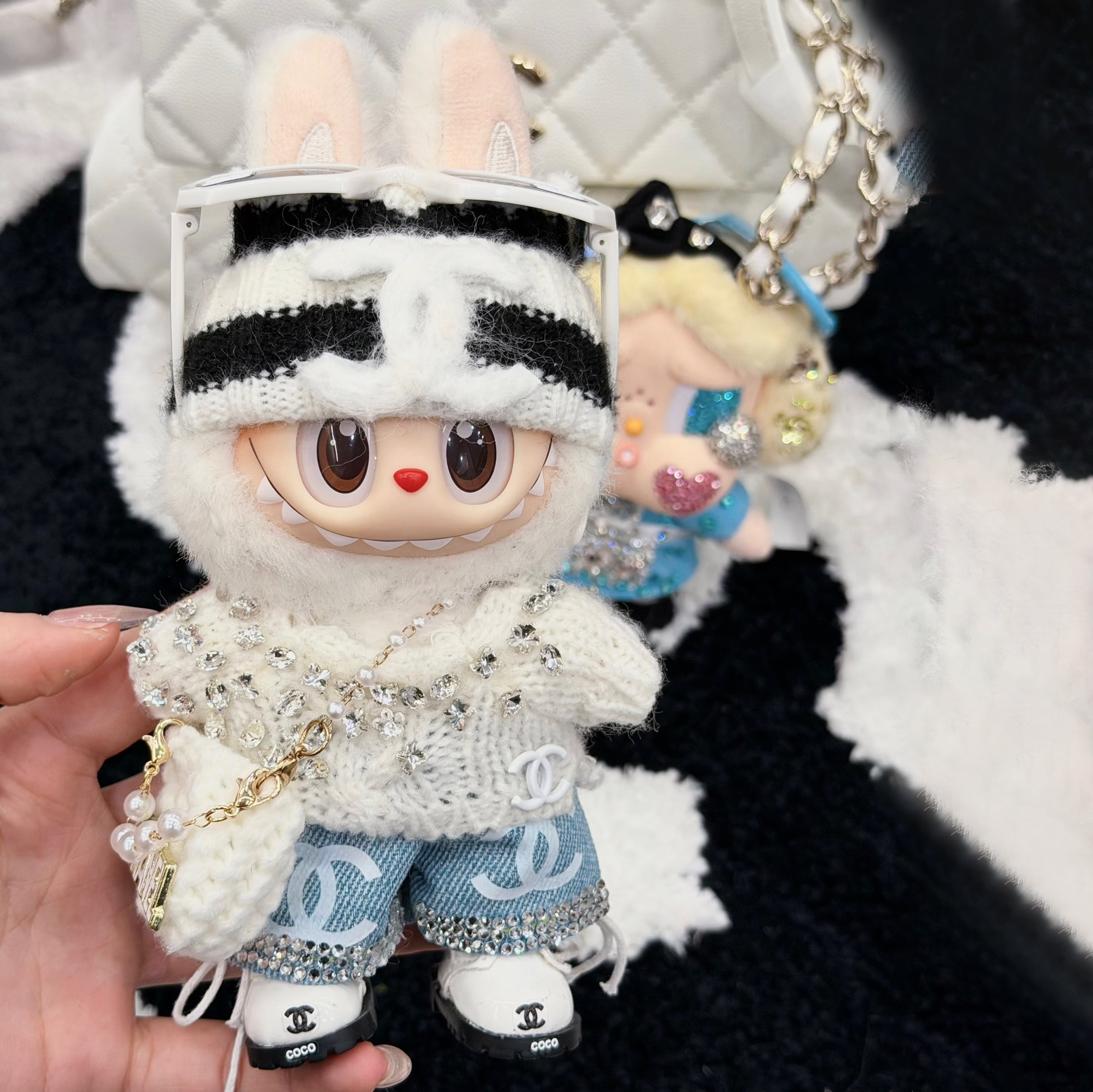 高級感!パール&キラキラ♡ labubuラブブ新作 パールとスパンコールあしらった ドール衣装 ブラック&ホワイト フルコーデ 15cm 17cm