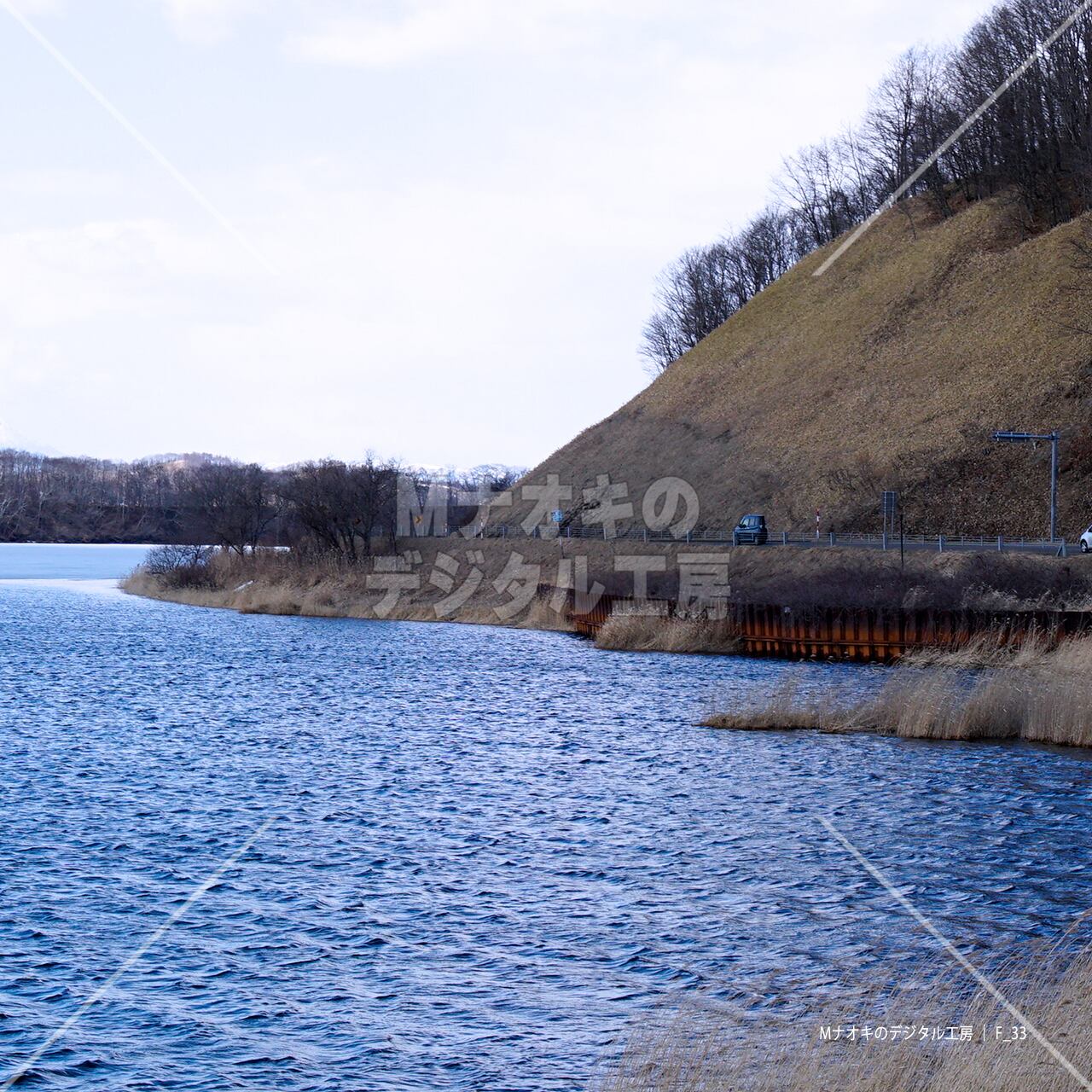 早春のシラルトロ湖 標茶町 （パノラマ）　 Lake Shirarutoro in early spring, Shibecha town (panorama)