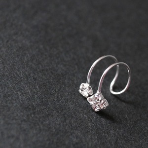 s925 スクエアきらきらストーン　ミニシルバーイヤーカフ