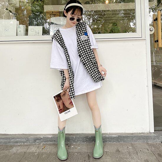 CELINE ベージュ ロゴ入りレインブーツ 雨には超オシャレな長靴