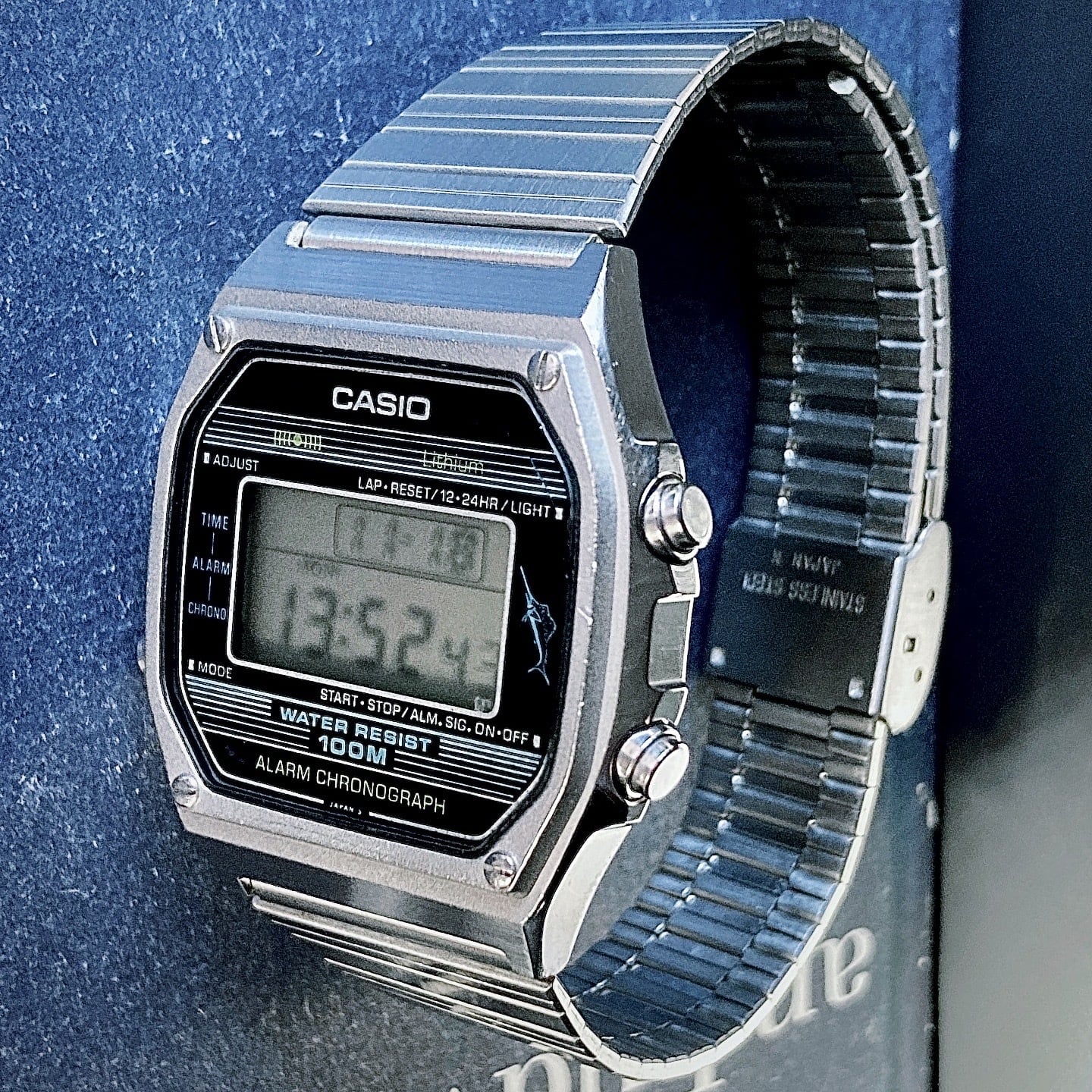 CASIOカシオ W-350 CASIO - W-350 - Marlin - Vintage Digital Watch - Digital-Watch.com