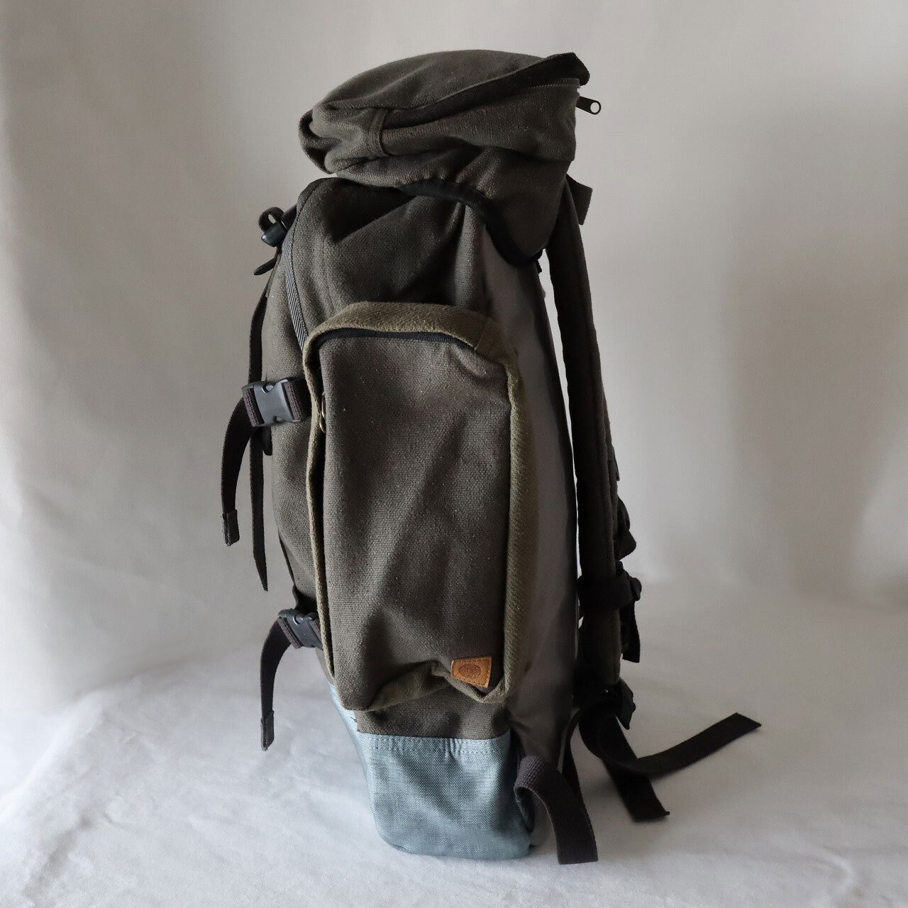 【Deadstock Item】バックパック / Convertible 2WAY Backpack/ スミクロ×アッシュシルバー・ボトム