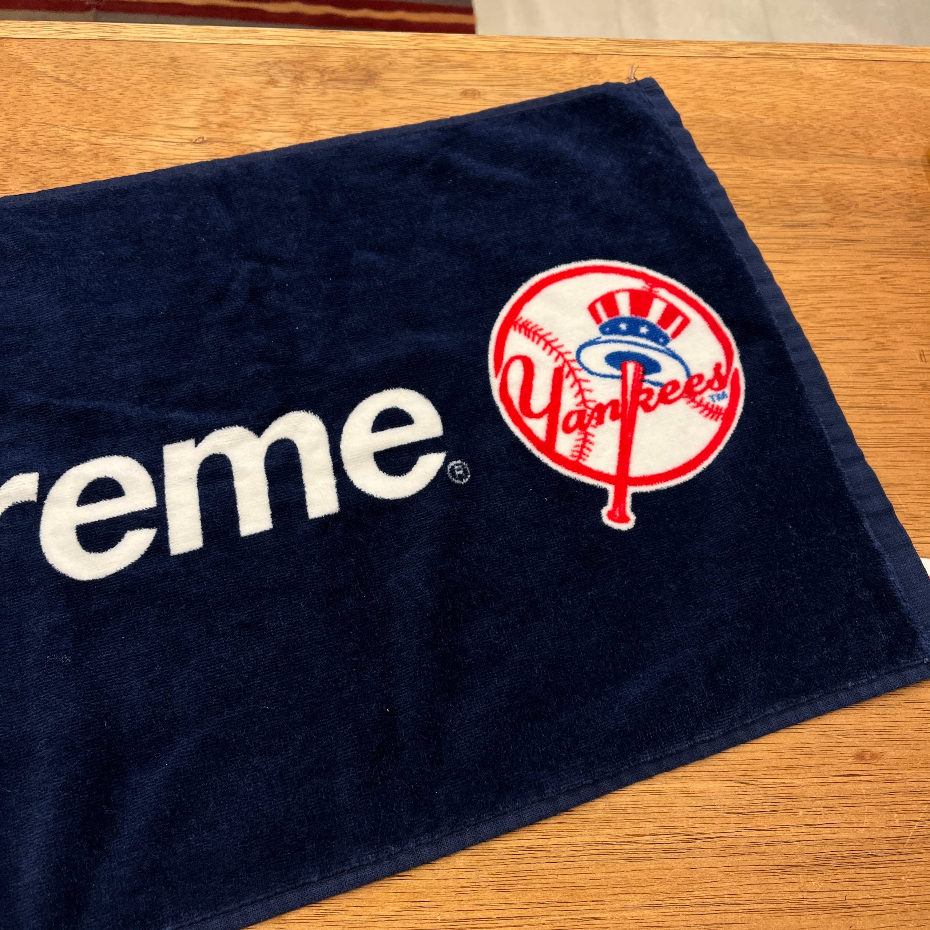 SUPREME×YANKEES HAND TOWEL | safarionline SUPREME×YANKEES HAND TOWEL | safarionline