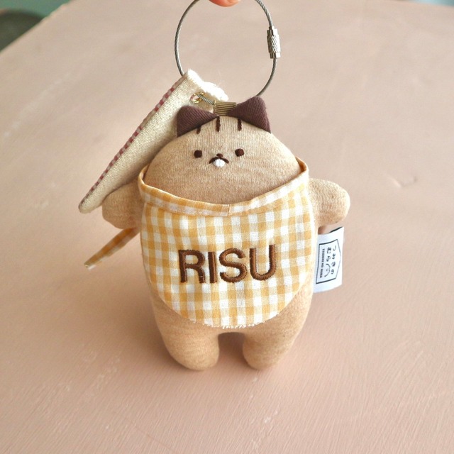 【名入り刺繍】ゆきリスのbagチャーム【おめかしver】
