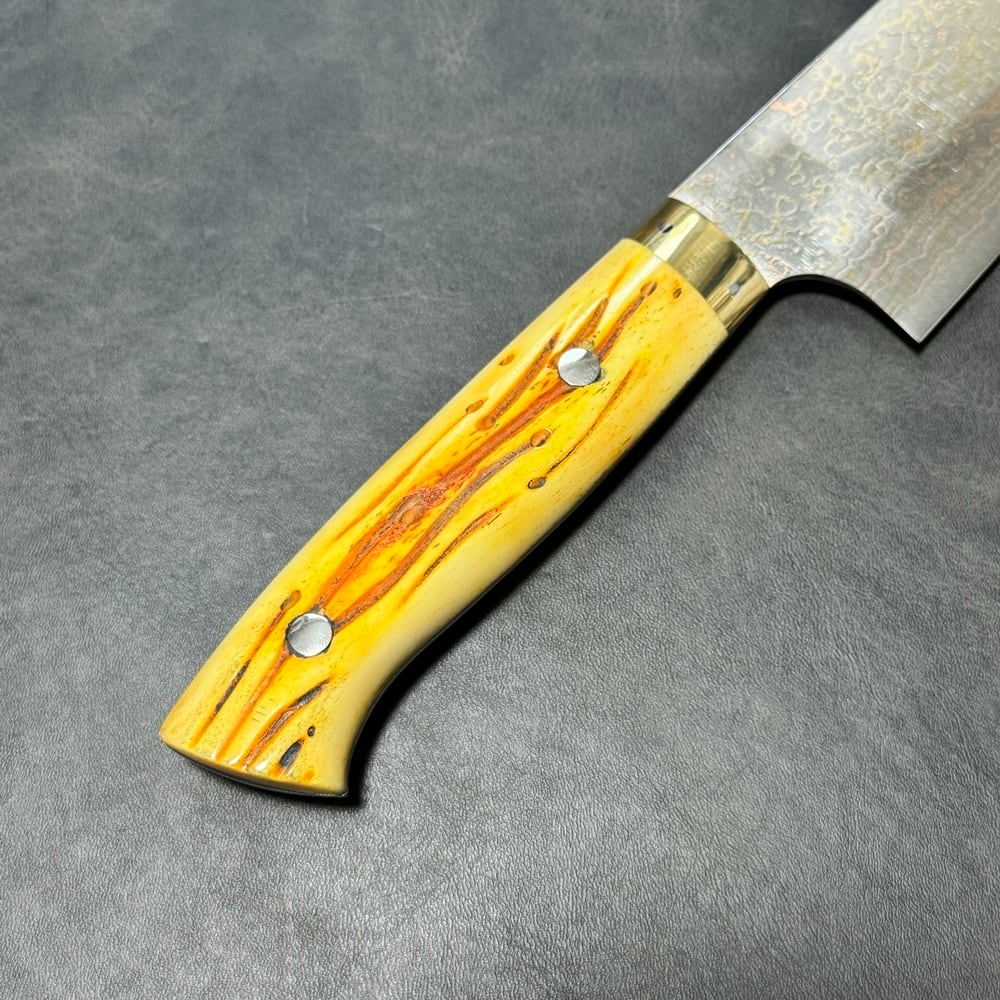 佐治作 包丁 牛刀 VG10 有色ダマスカス 磨き 牛骨柄 240mm | KEIJIN