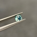 カラーチェンジジルコン 6.1x4.6mm, 0.95ct, ミャンマー産