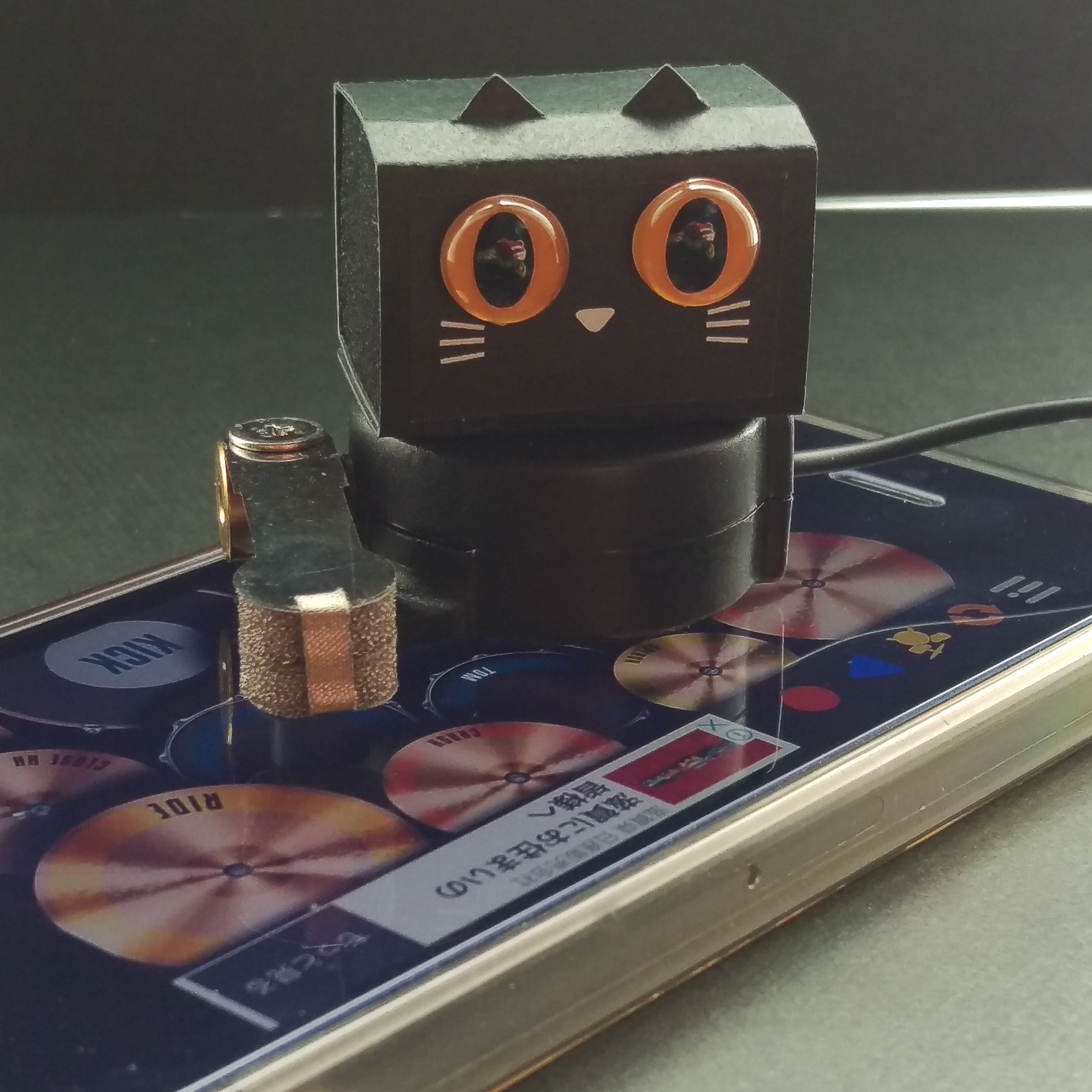 たくニャン ガジェット】ネコ型たたくロボ！Tataku Nyan(たたくニャン) | シンセ