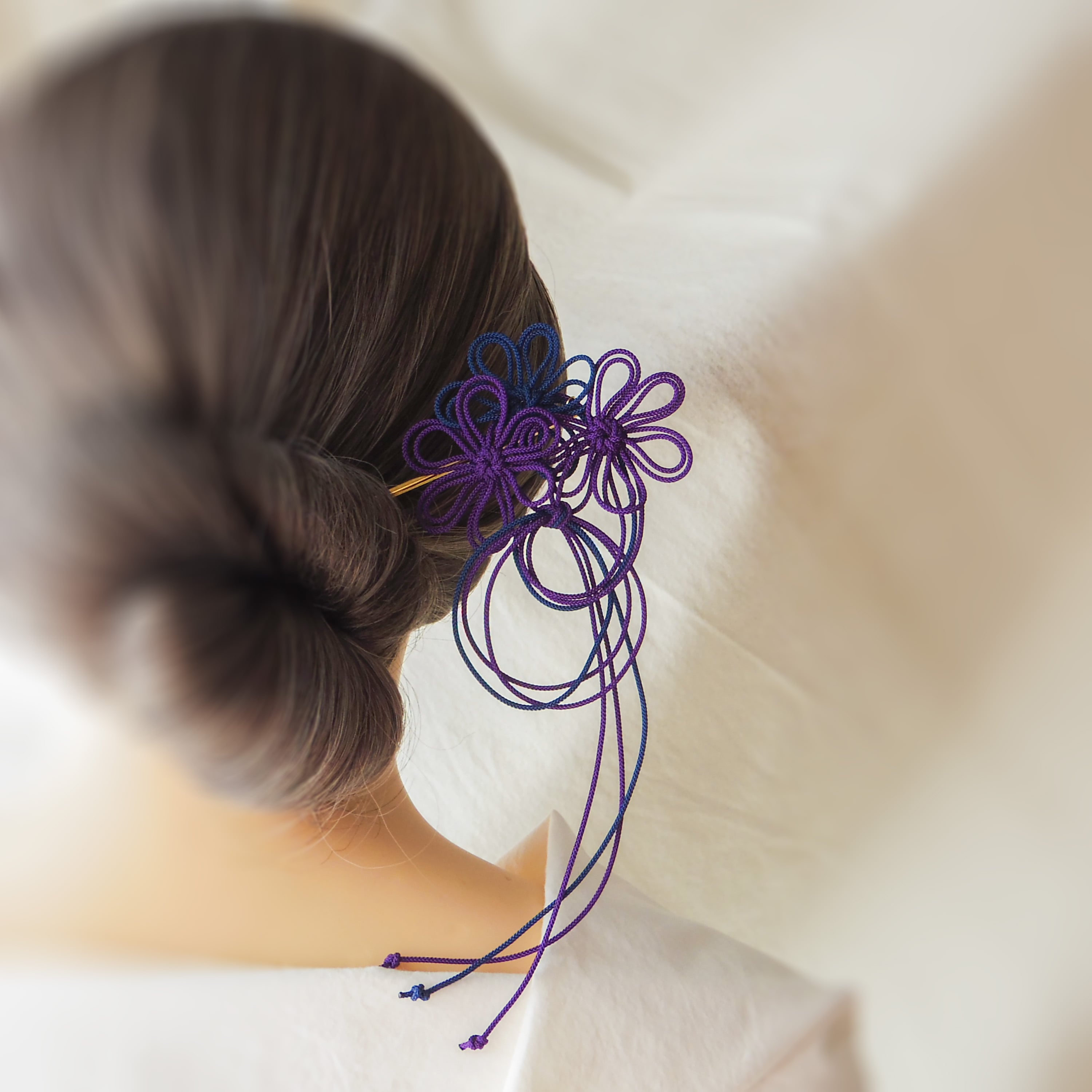 飾り結びかんざし「光り打つは」(紫×濃青)【軽量】浴衣・着物・フォーマルの和装ヘアに。