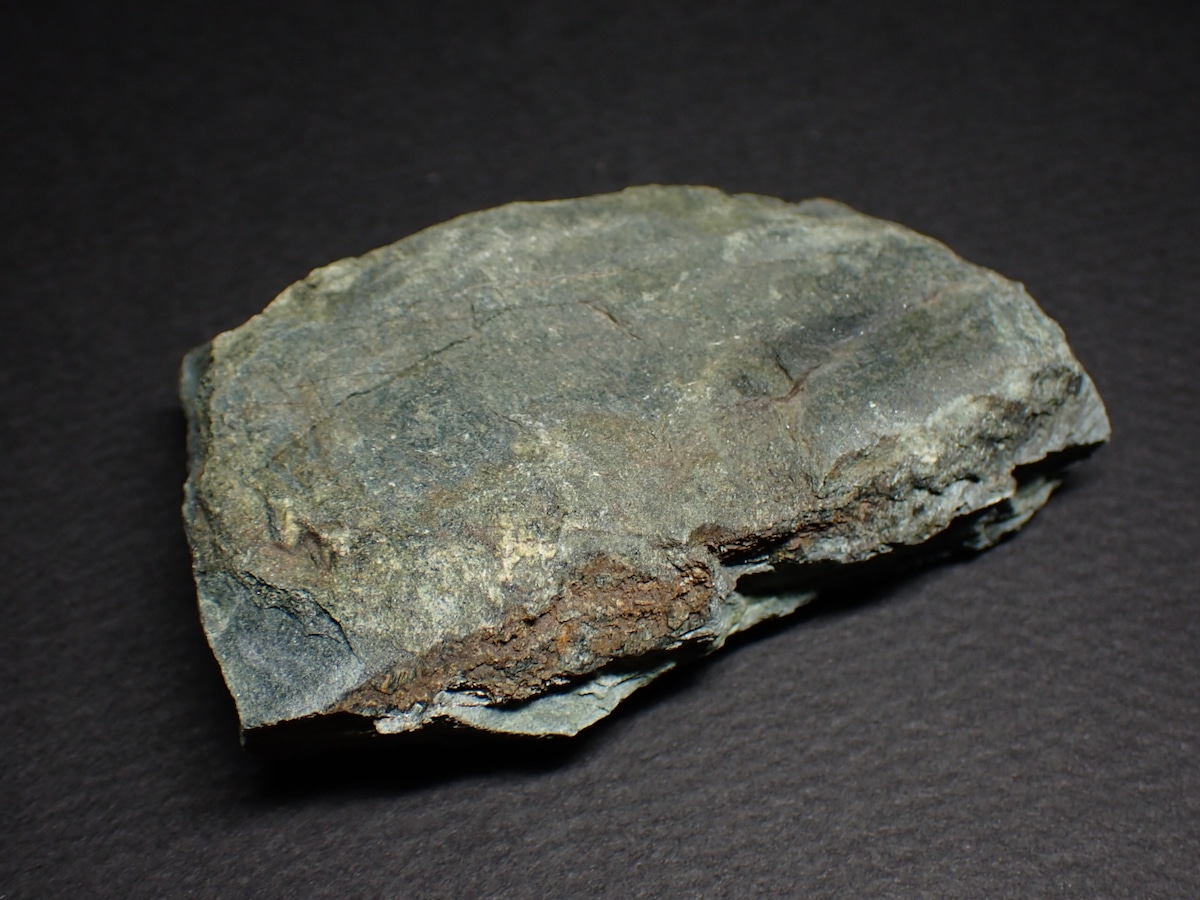 徳島県の石 青色片岩/Blue-Schist 原石 A-PSJ092 | 鉱物・天然石のお店CrystalGate