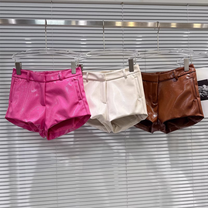 【bottoms】PUショートパンツ Q8106