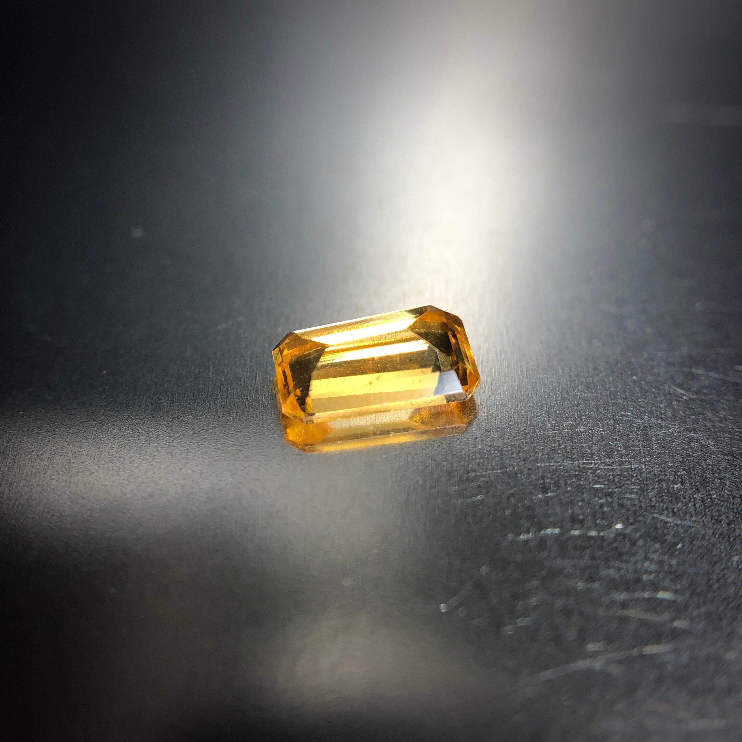 燦々と煌めく太陽のような宝石 0.31ct 天然 イエローサファイア | Frederick’s Gems&Jewelry powered by  BASE