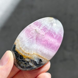 ピンクアラゴナイト パームストーン 63◇Pink Aragonite Palm Stone◇天然石・鉱物・パワーストーン