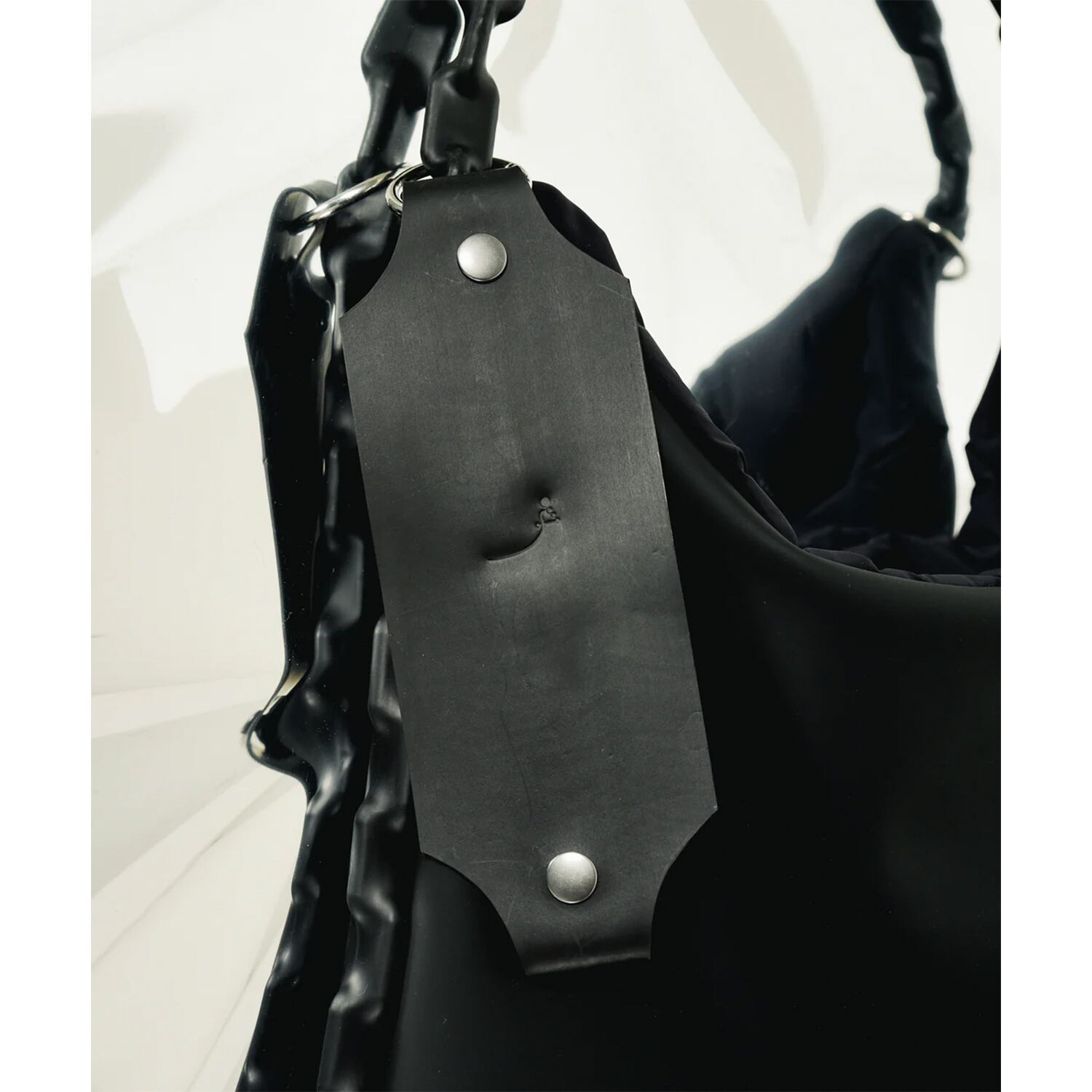 UNEEK BASEMNT - Discover independent style.
