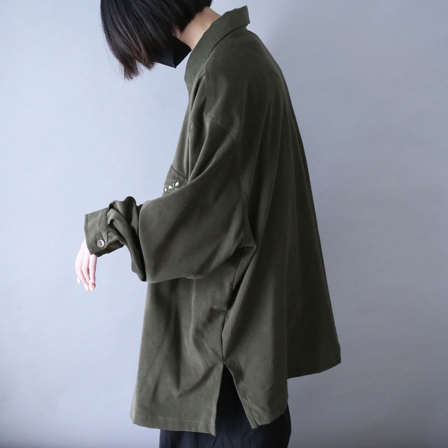 "刺繍×葉" double flap pocket design over silhouette fake suede shirt